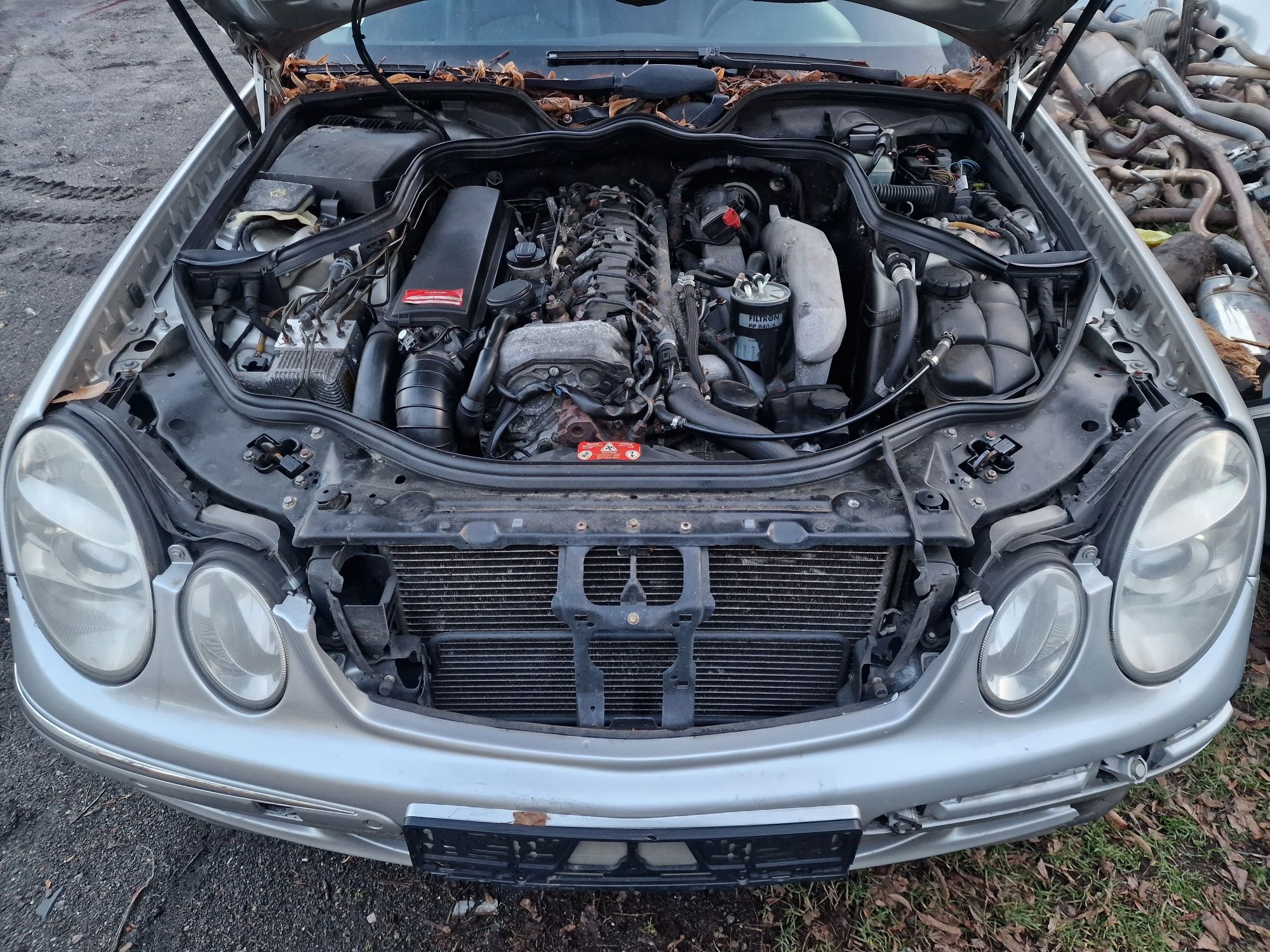 Mercedes W211 3.2 CDI R6 kombi automat  samochód  na czesci lak 744