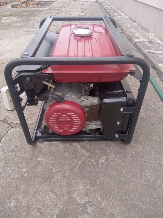 Бензогенератор Элемакс ,Япония