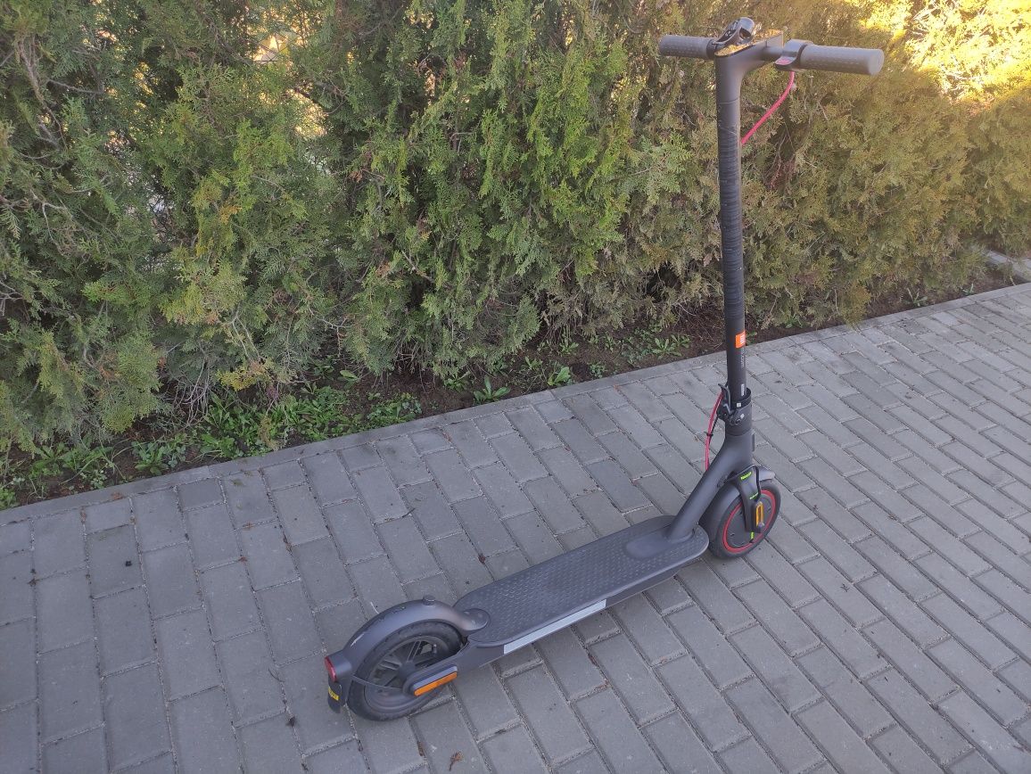 Hulajnoga Xiaomi Mi Electric Scooter Pro 2