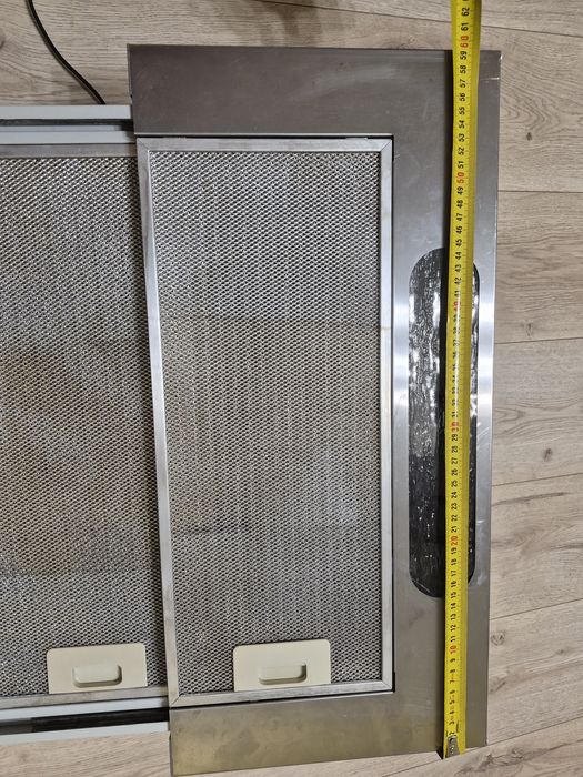 Витяжка кухонна в хорошому стані