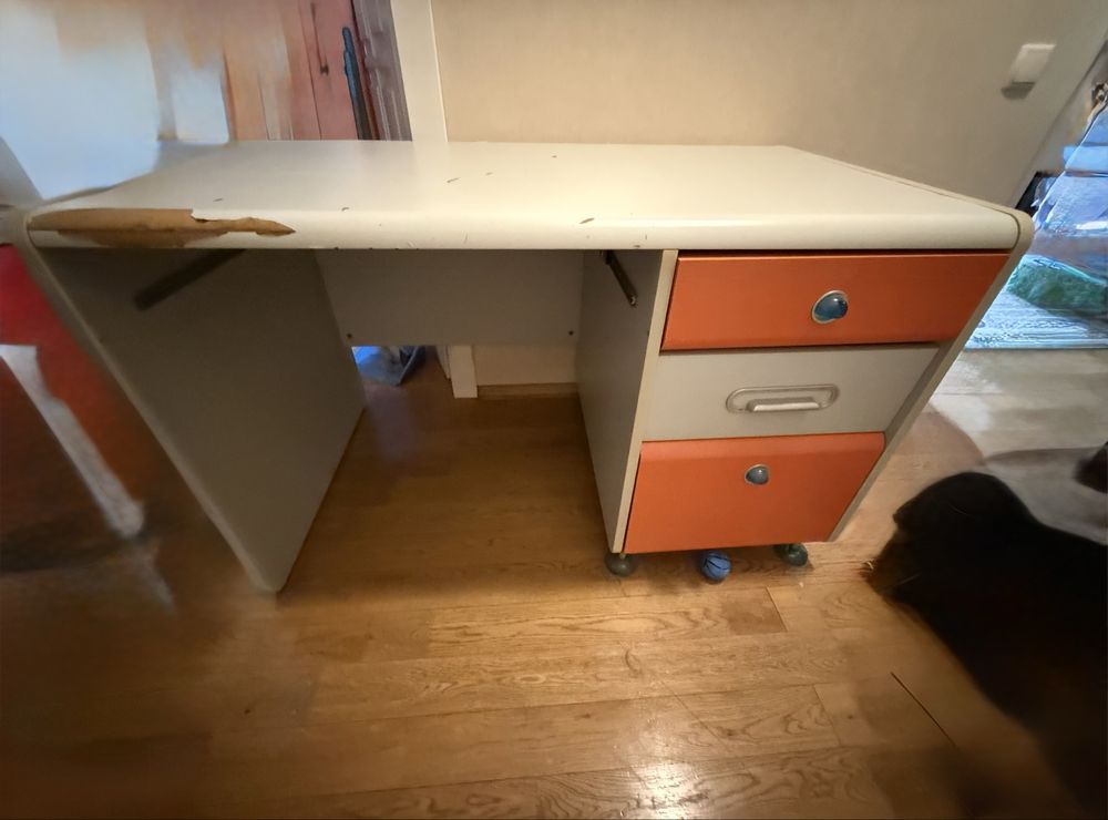 Стіл, Шафа, Полиця для дитячої