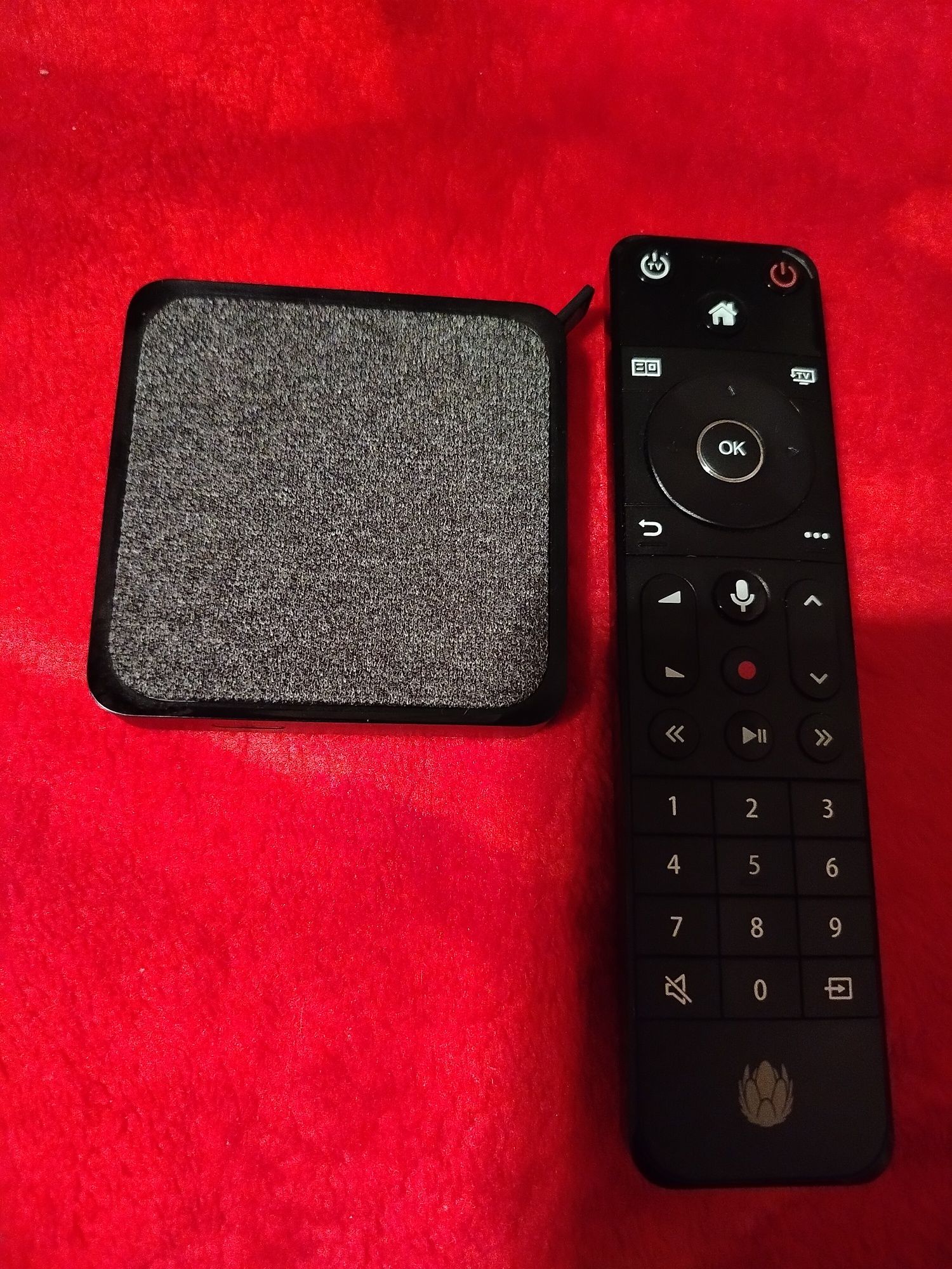 Dekoder UPS 4k HDR z pilotem