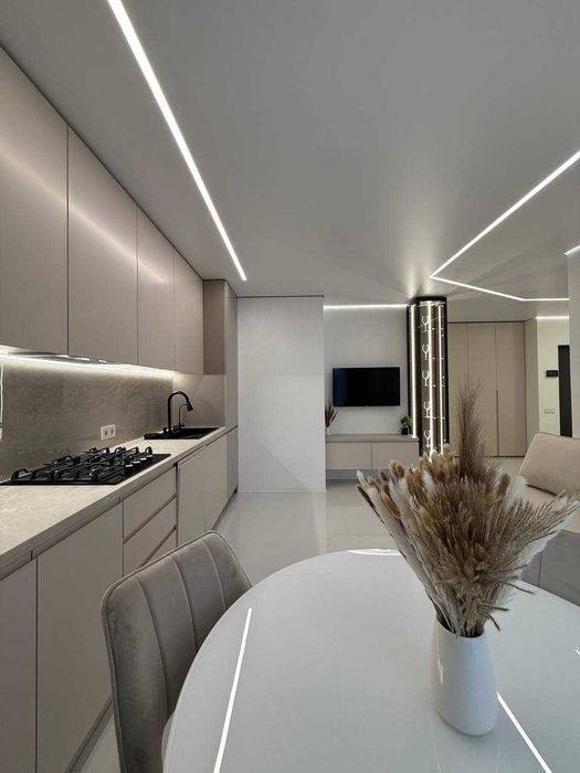 Укомплектована однокімнатна в Центрі