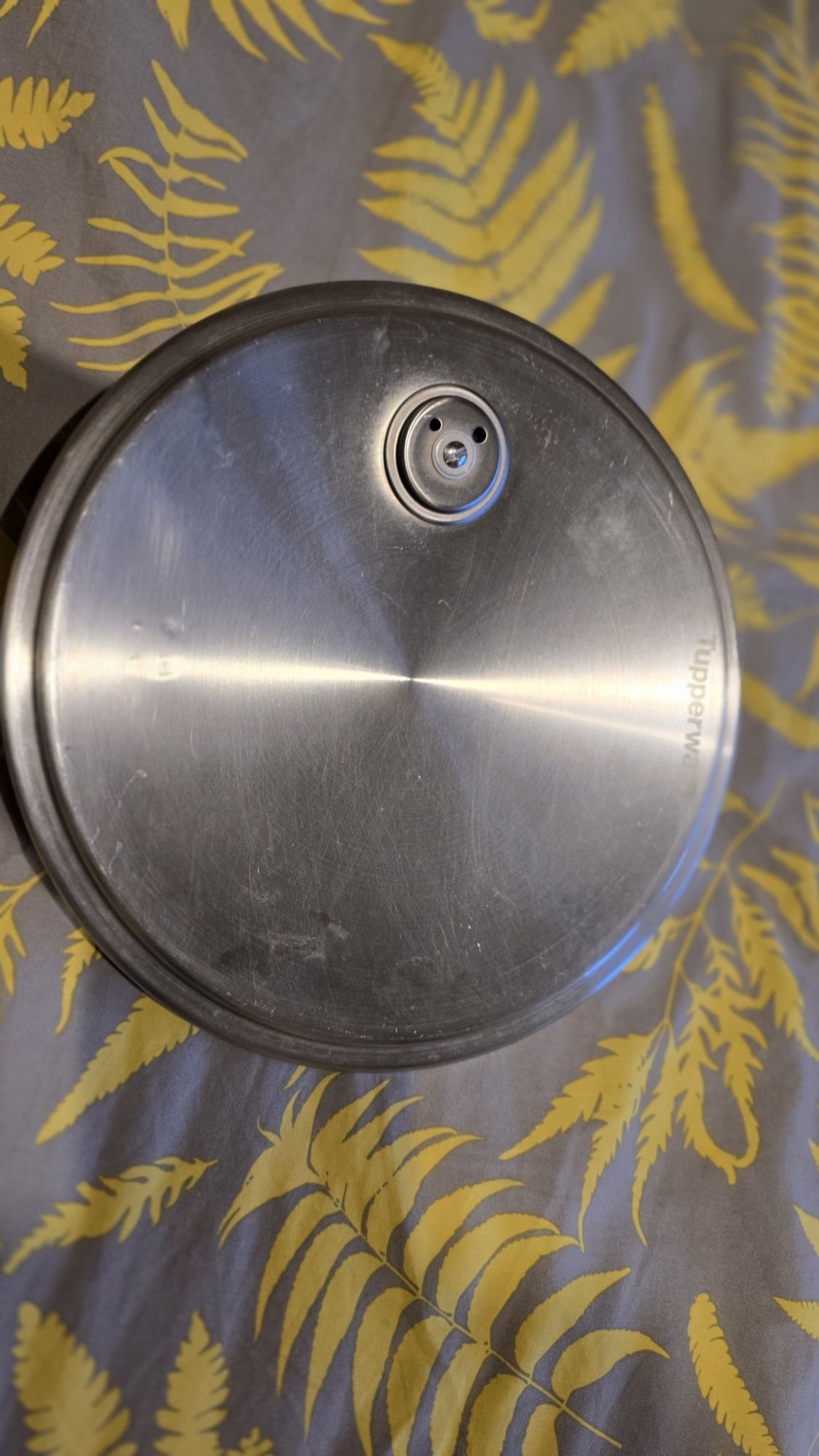 Garnek Tupperware 2.8l