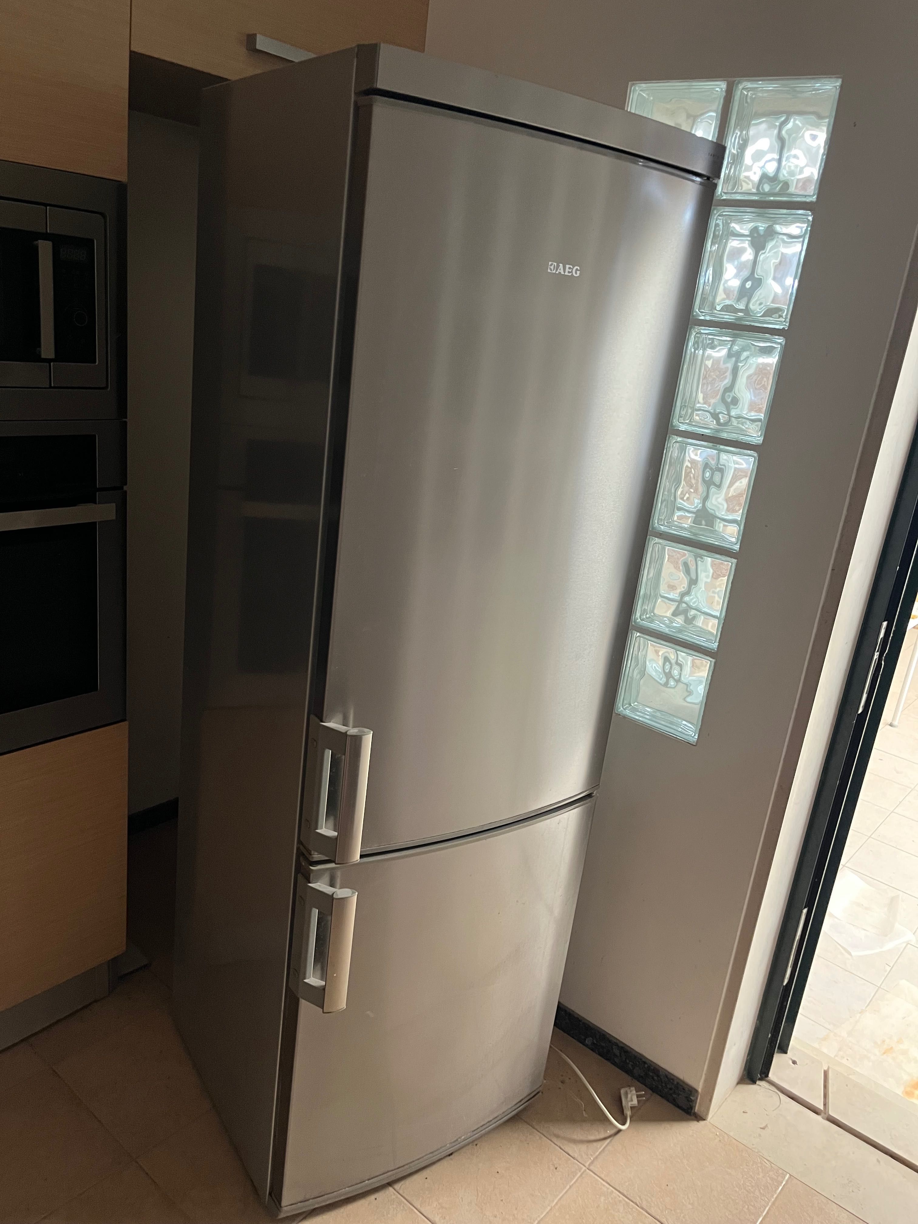 Frigorífico Inox AEG