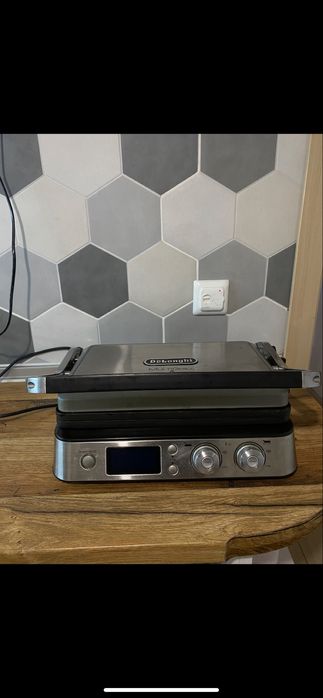 Гриль-барбекю DeLonghi CGH1012D
