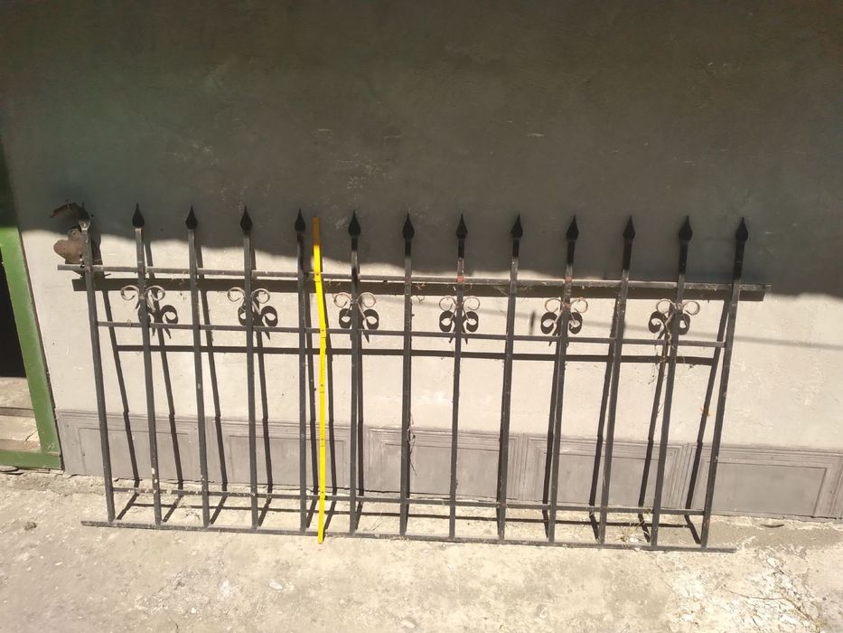 Огорожа металева для полісадника