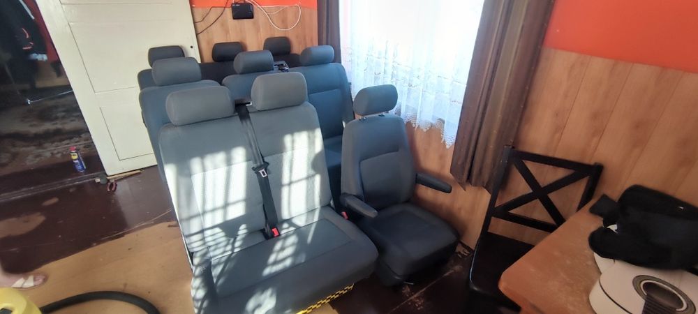 Komplet foteli VW T5 caravela stan bardzo dobry dziewięco osobowy