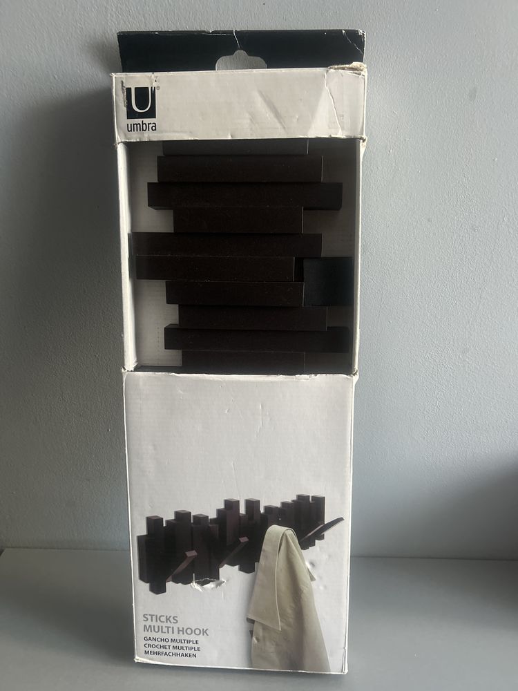 Nowy wieszak umbra