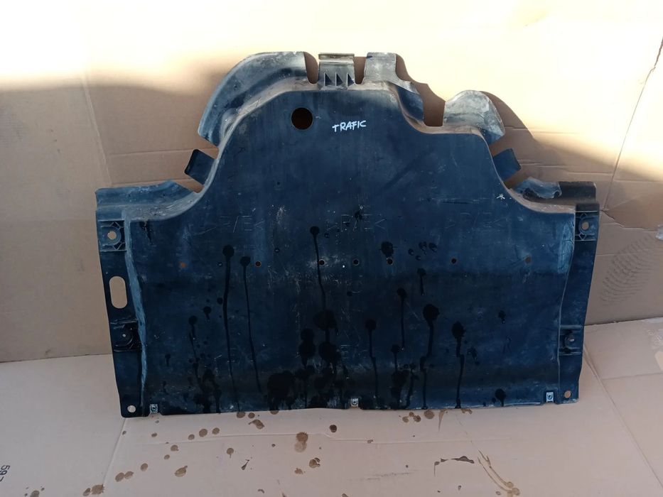 Osłona płyta pod silnik Renault Trafic III Vivaro B 758901007R 93868438