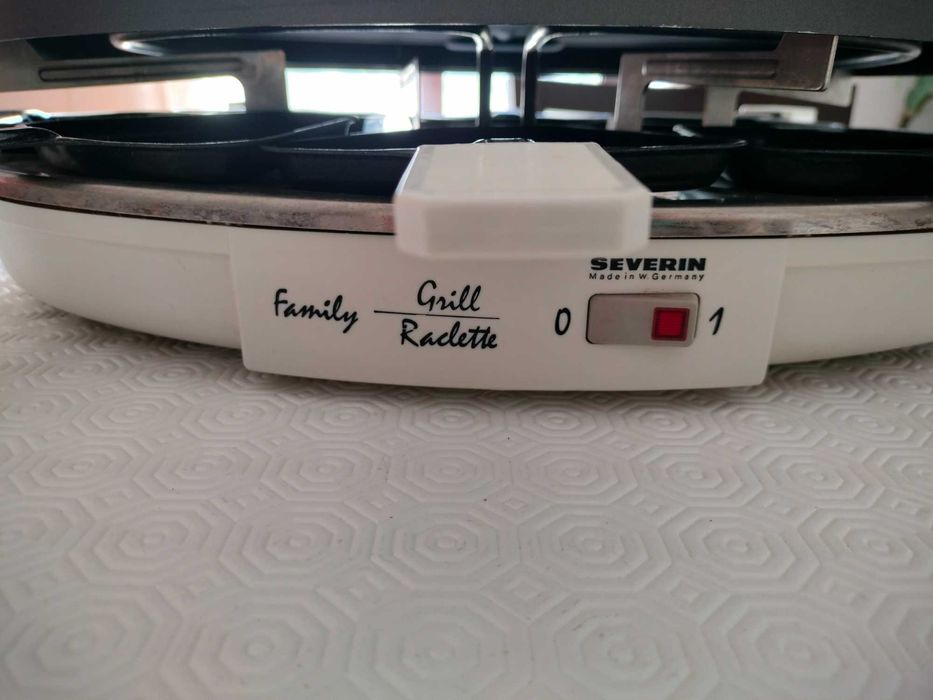 GRILL para 8 pessoas marca SEVERIN