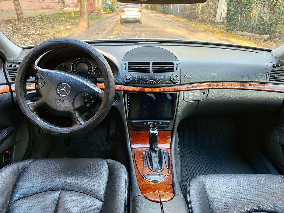 Продам Мерседес Бенц Е 211