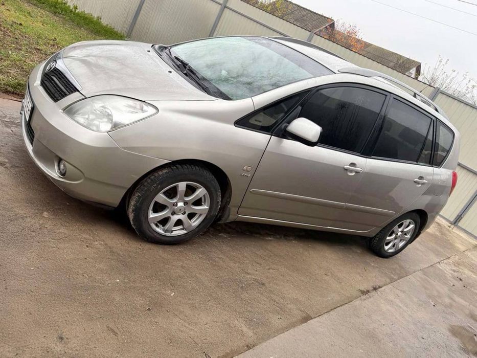 Продам тойоту версо