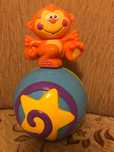 Музыкальная Обезьянка на шаре Fisher-Price
