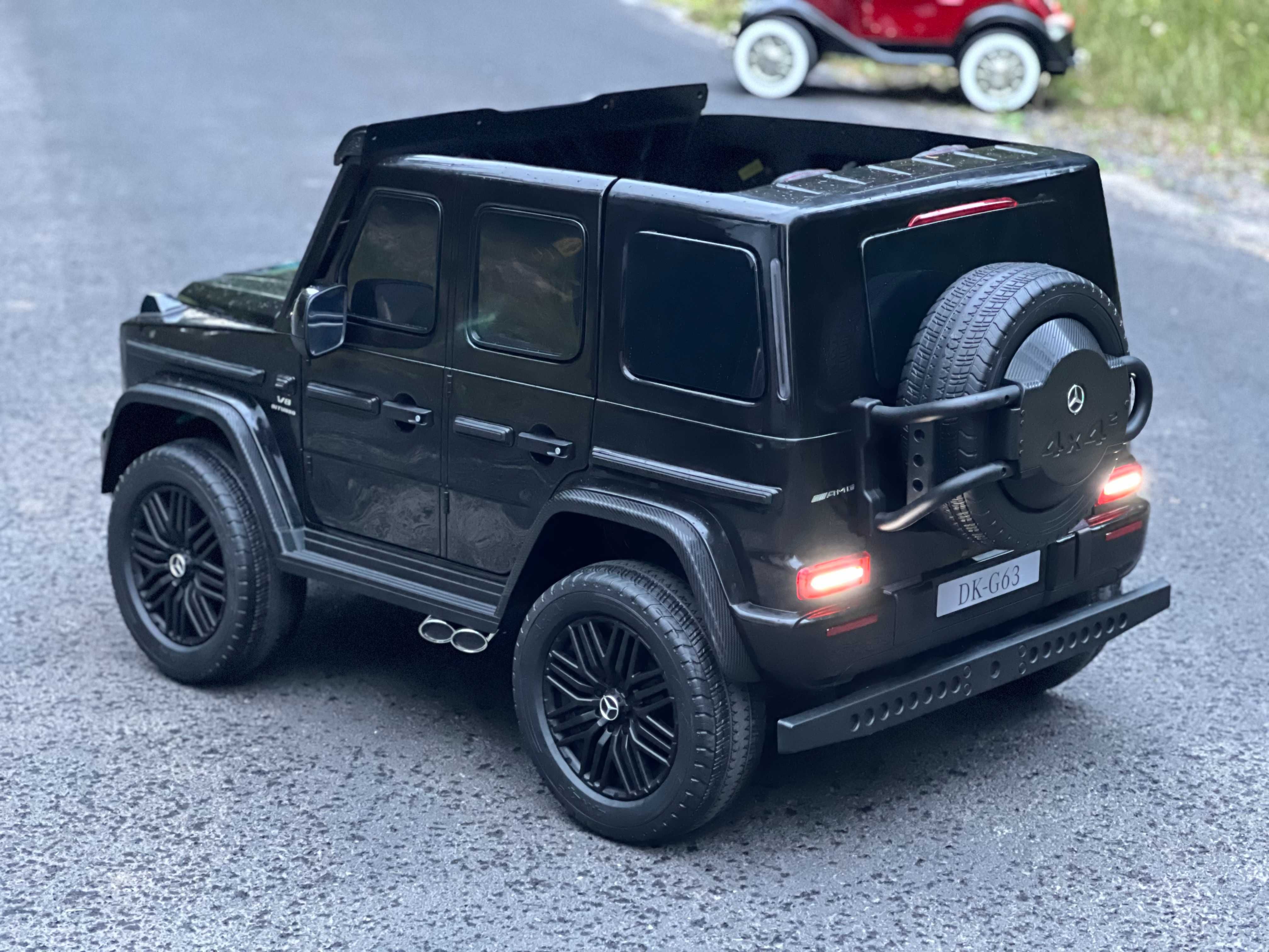Wielki auto na akumulator MERCEDES G63 XXL 24V dla dzieci - 1,6m DŁ.