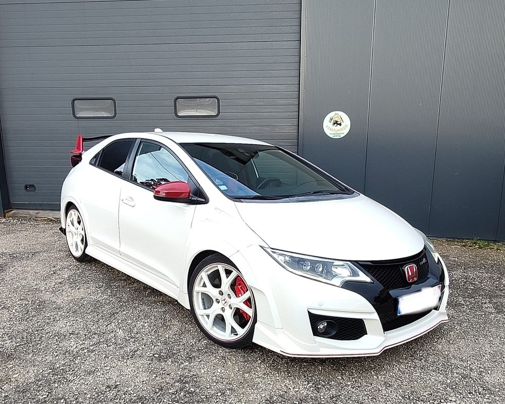 Honda Civic Type-R white edition