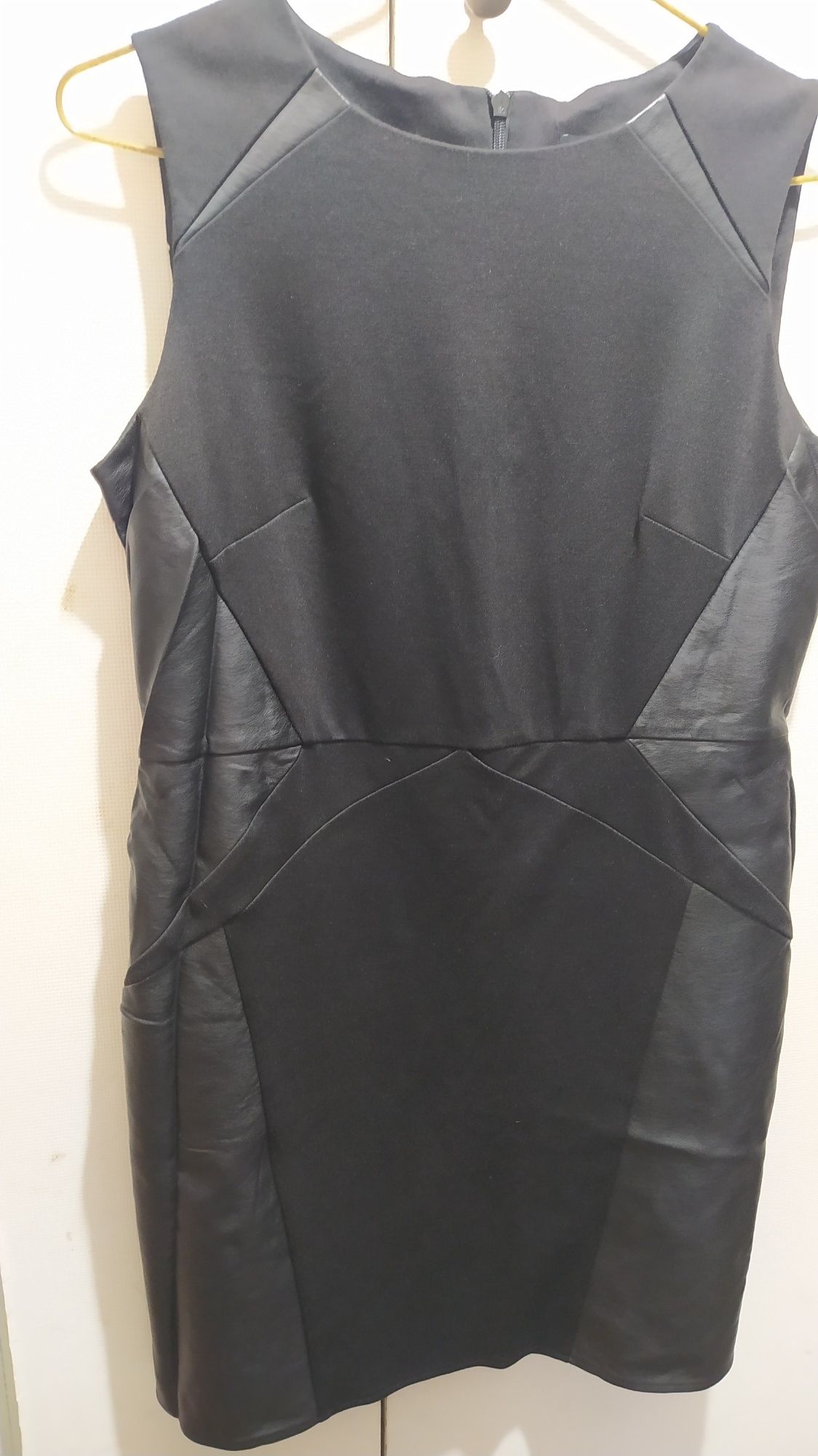 Sukienka czarna,wstawki eco skóry F&F 46(18)