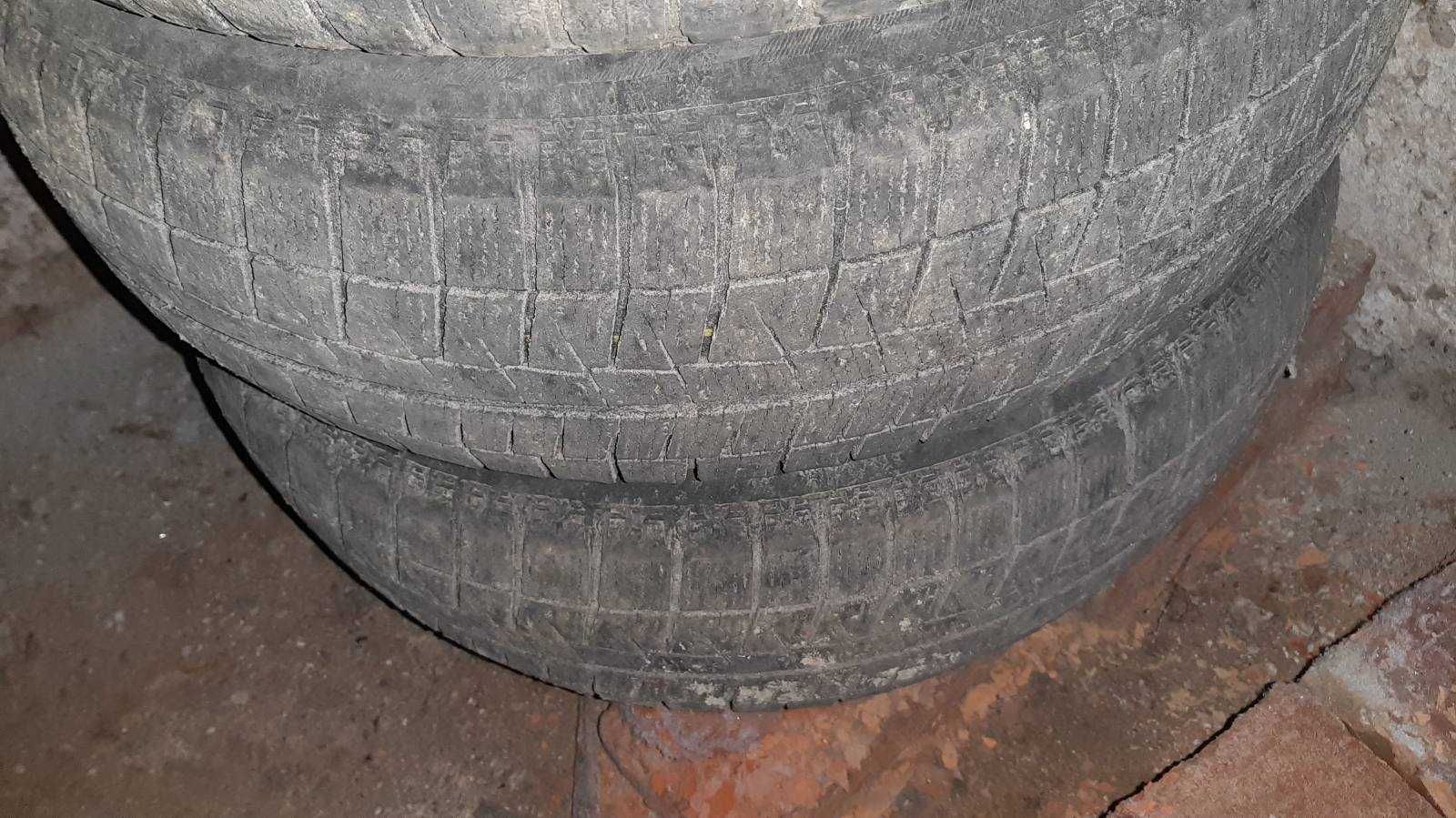 резина шины r15 зимние BRIDGESTONE BLIZZAK REVOGZ  без шишек 550 грн.