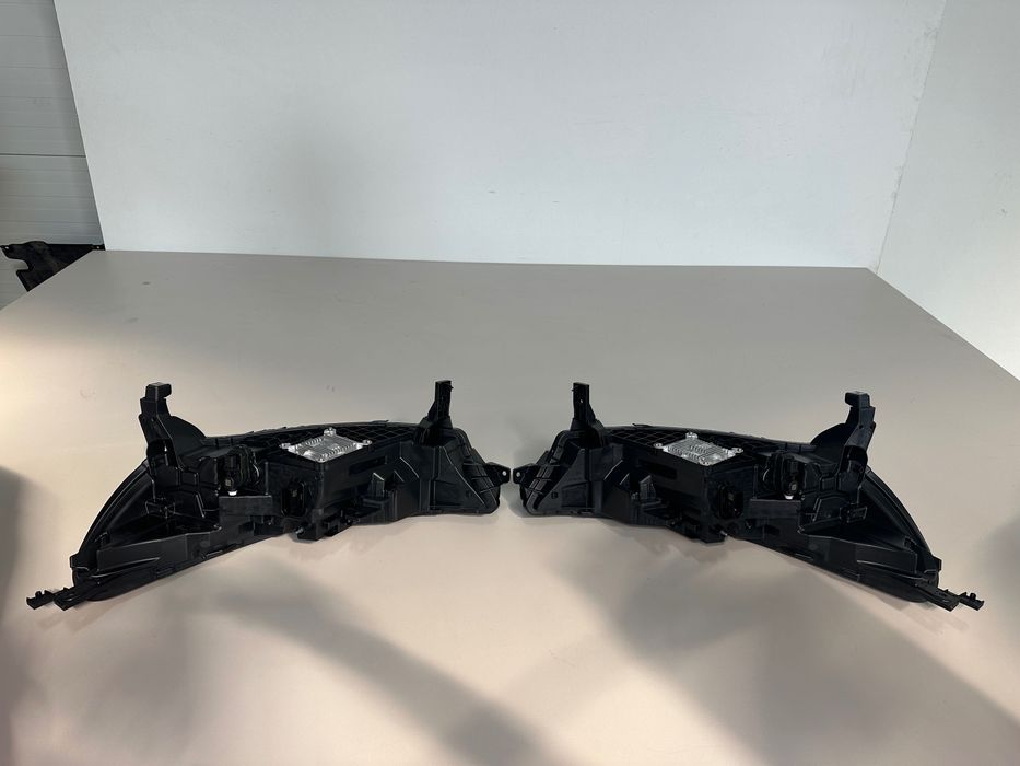 Renault Captur II lift Lampa Prawa Lewa wersja UK