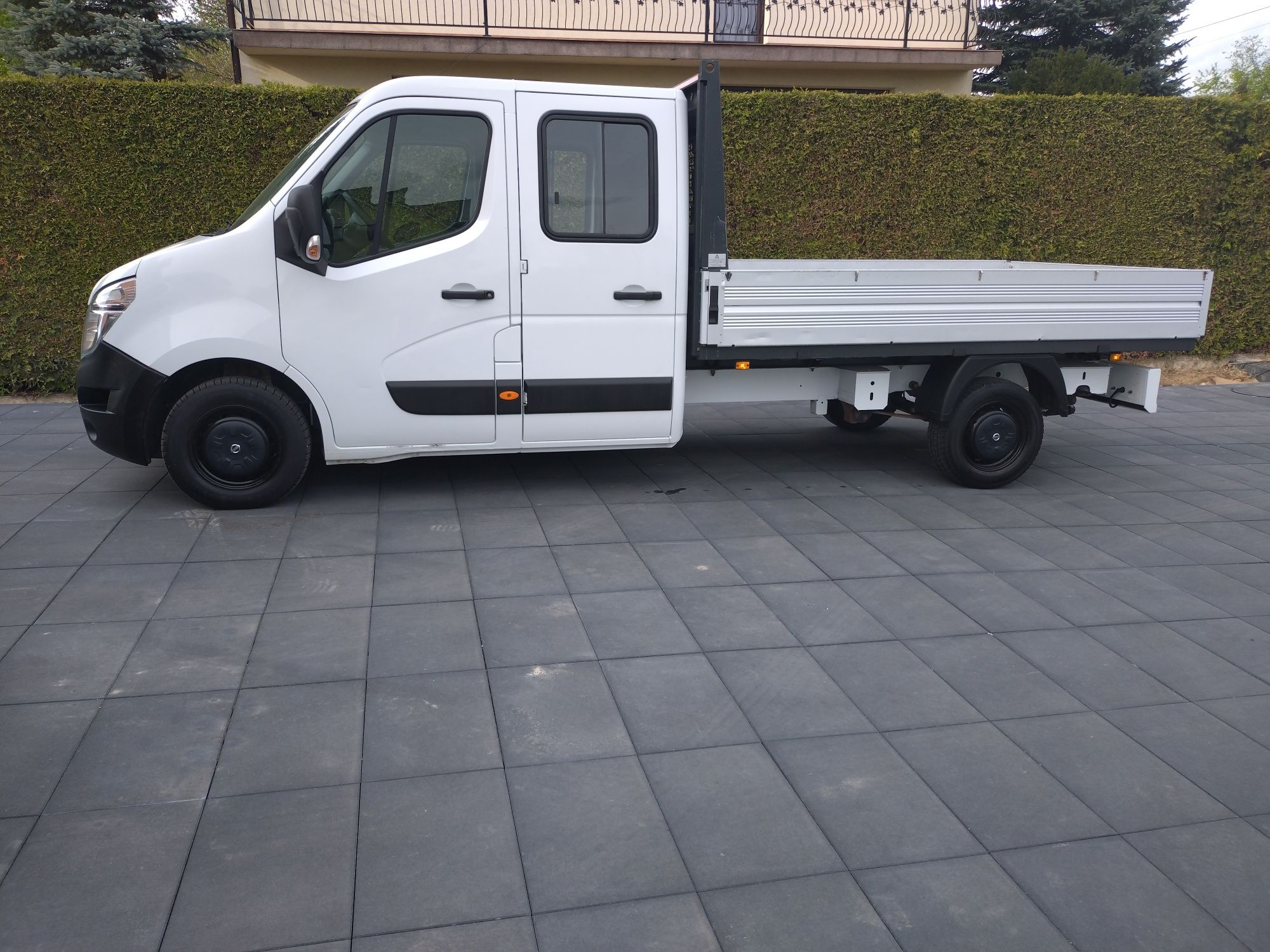 Nissan NV400 skrzynia doka brygadówka 7os. Jak Master, Movano