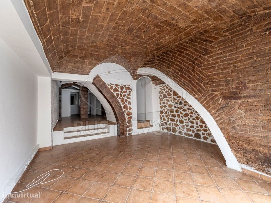 Espaço Comercial de Rés-do-chão, comércio ou serviços