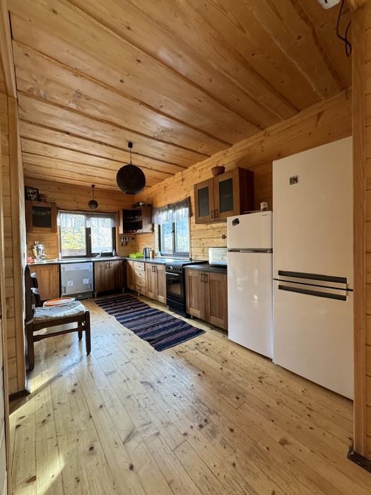 Відпочинок у Карпатах котеджі біля річки та лісу