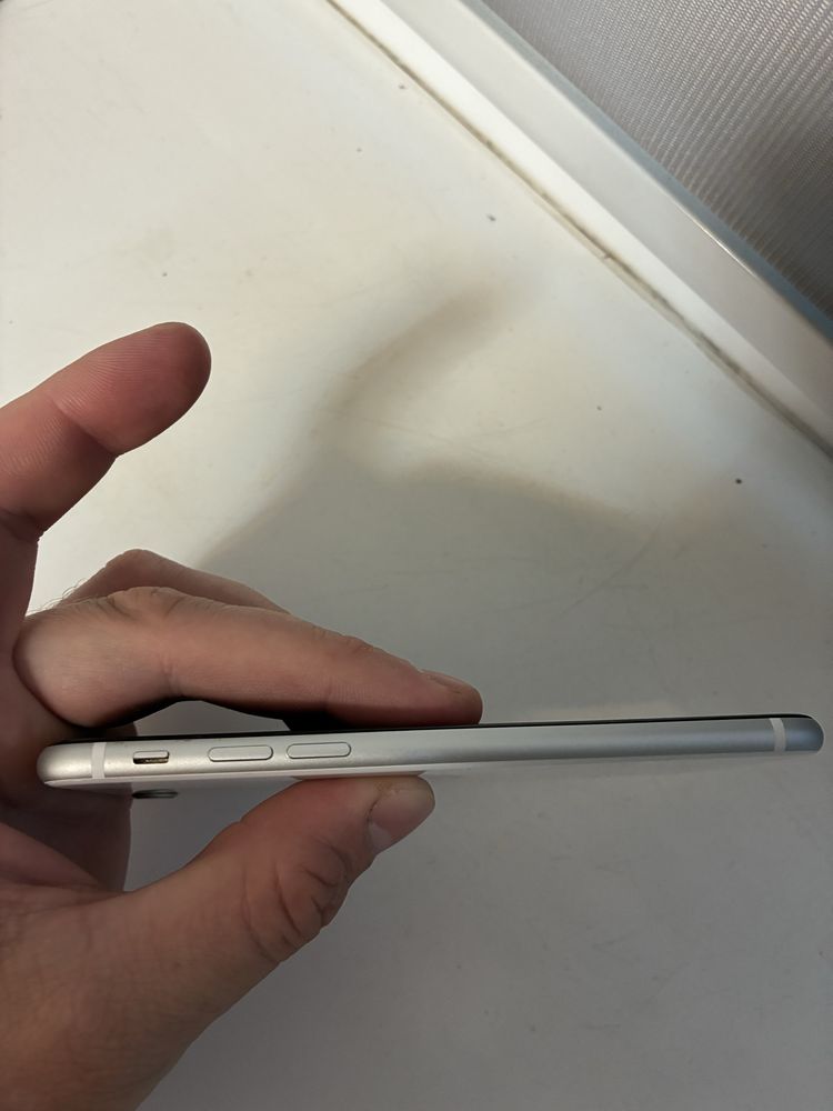 Iphone se 2020 neverlock ідеал