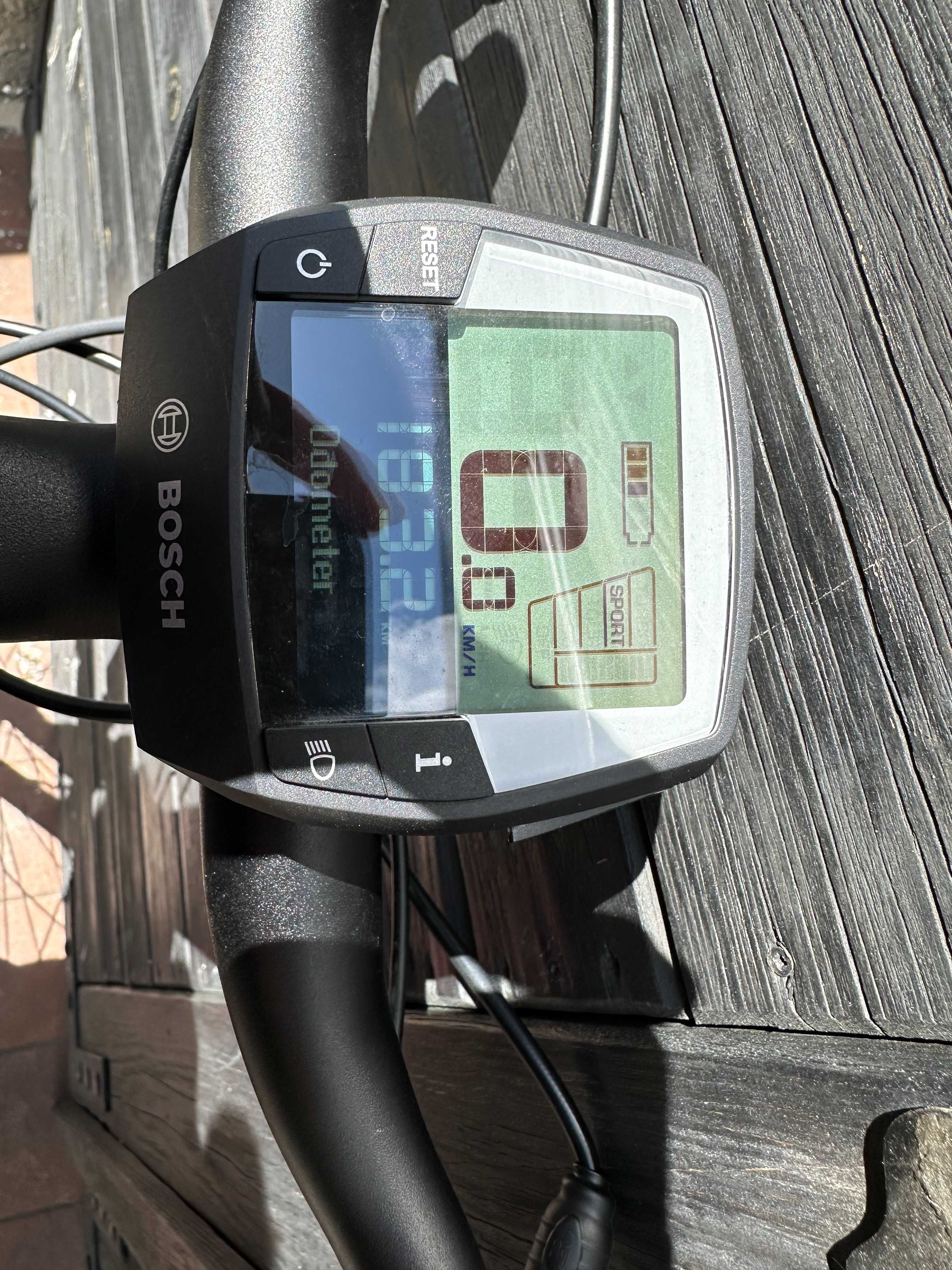 Rower trekkingowy elektryczny Bosch