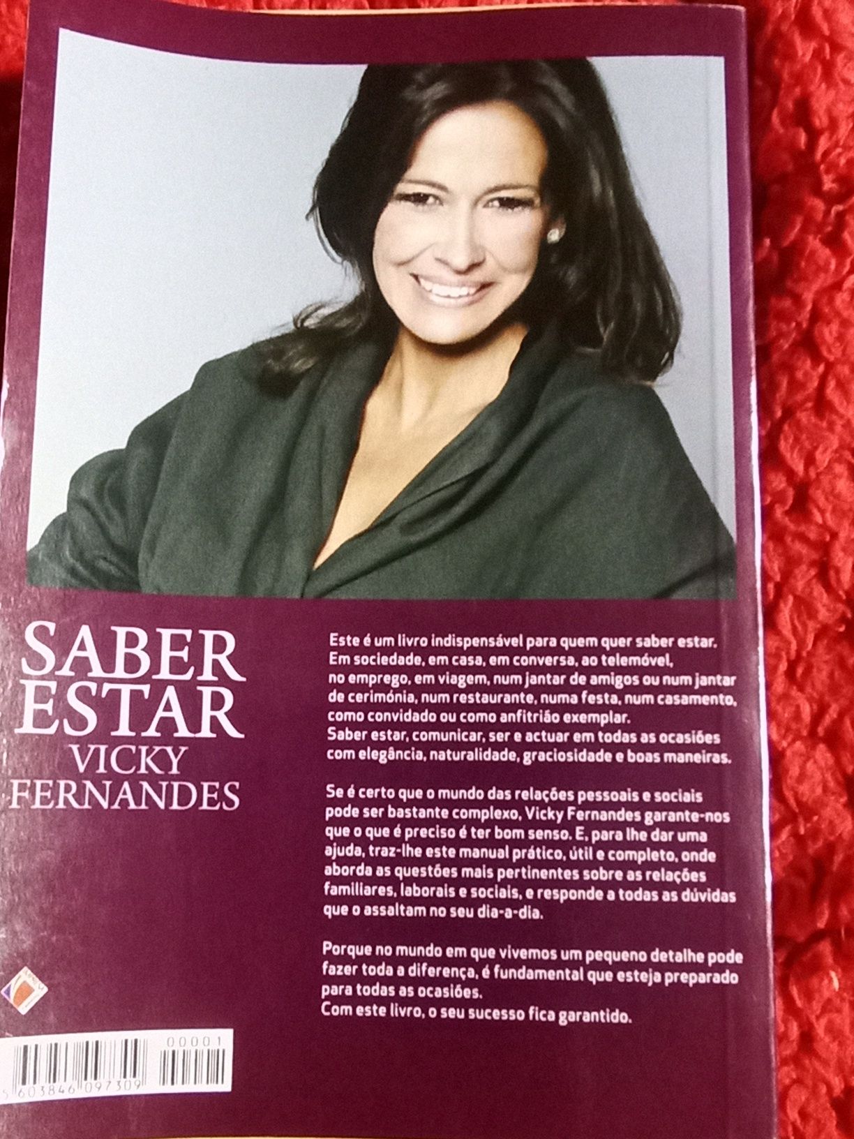 Livro saber estar de Vicky Fernandes