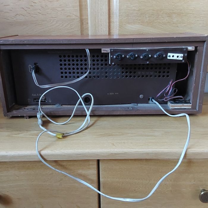 Радіола LOEWE OPTA -- 1957/1958 р. терміново