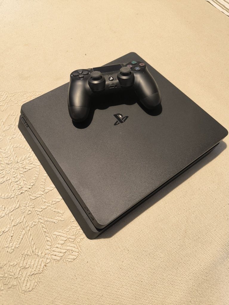 PLAYSTATION 4 SLIM 500GB + Comando + Cabos