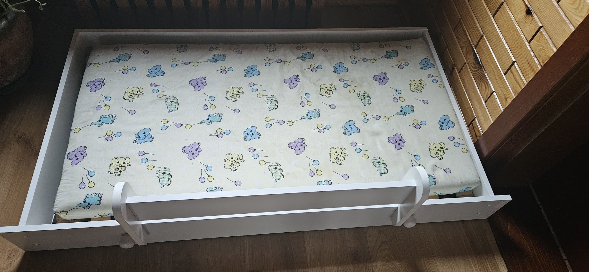 Łóżko dziecięce podwójne LukII, z materacem + barierka, 140x70


Łóżko