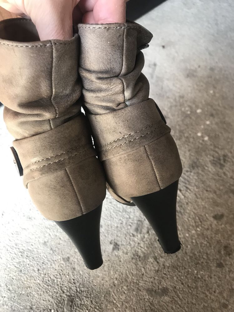 Vendo botas taupe 38 em bom estado