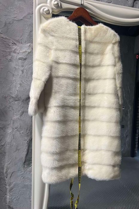 Шуба норка біла . Норкова шуба