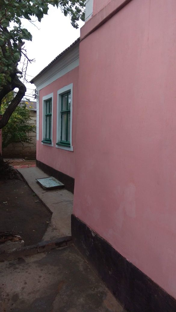 Сдаю полдома на длительный срок