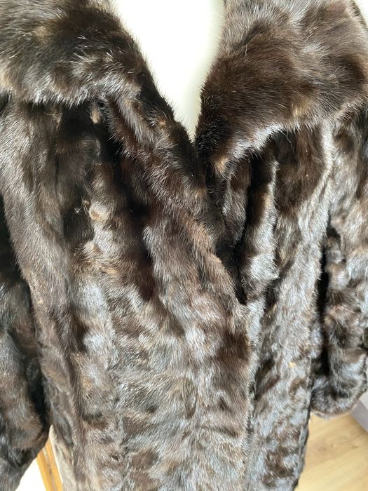 Naturalne futro z norek, czekoladowy brąz, L, stan igła!