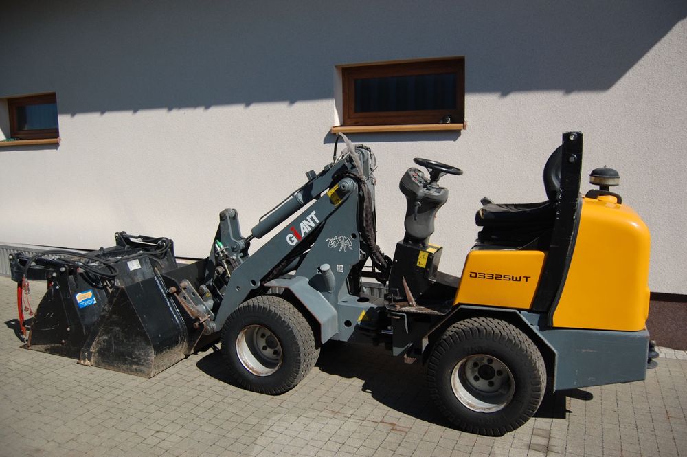 Ładowarka Giant 332 Weidemann Schaffer Striegel miniładowarka FV
