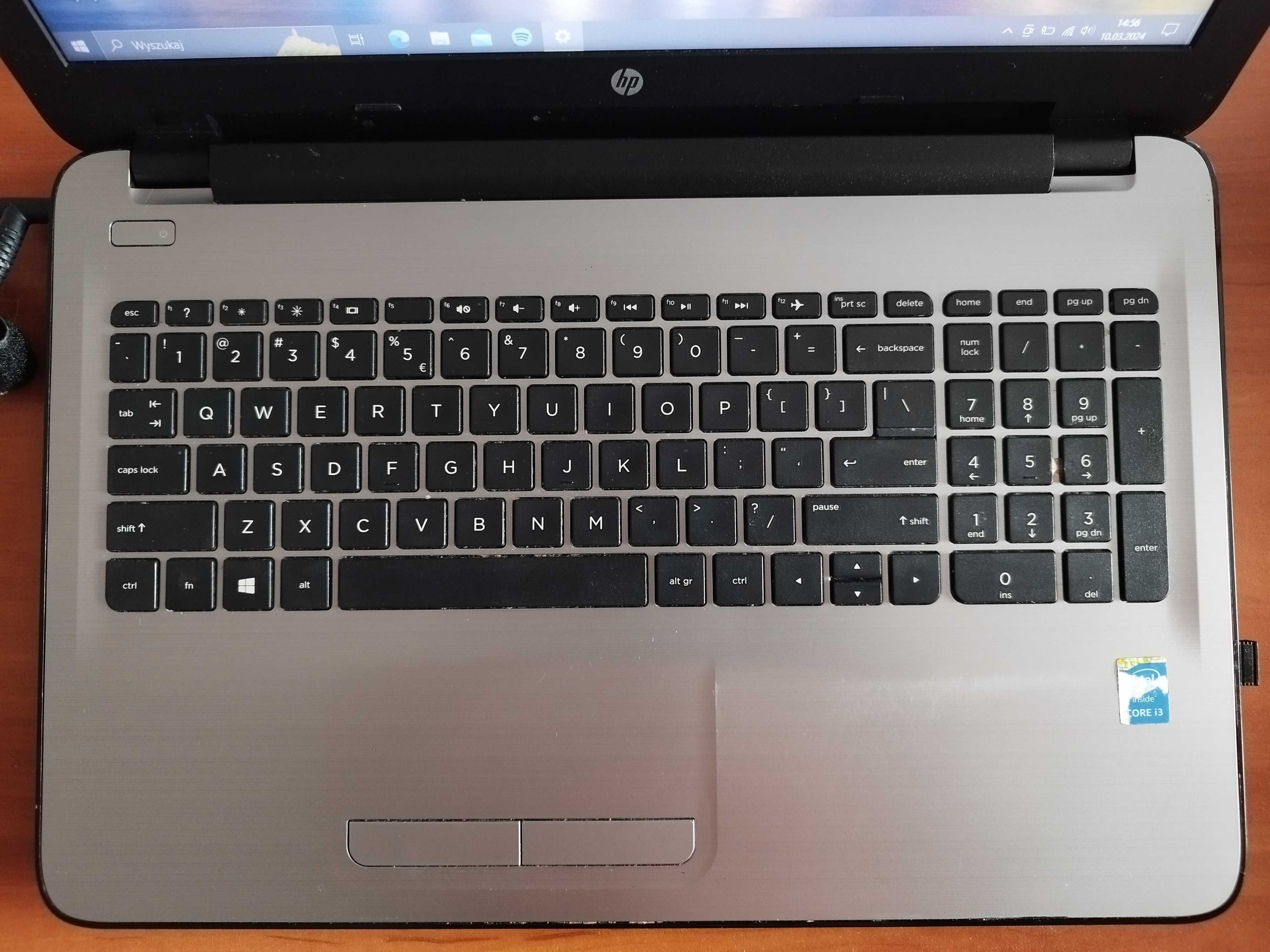 Laptop HP  15-ay031nw
