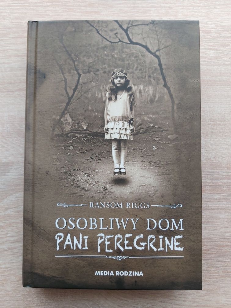 Ransom Riggs - Osobliwy dom pani Peregrine