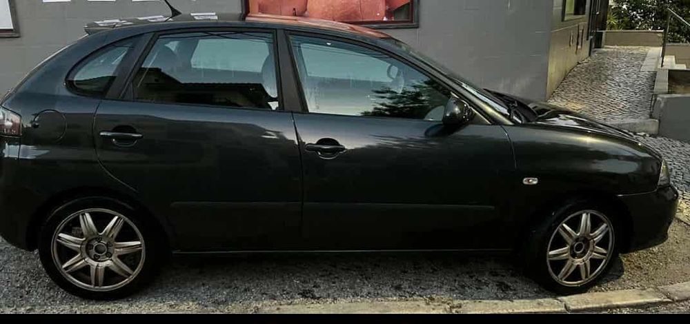 SEAT Ibiza 1.2 5lug 130 mil kms