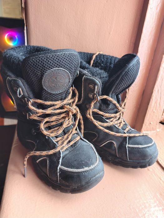 Ботинки на мальчика Next, рамер 30
Размер - 30
Длина стельки - 19 см
Т