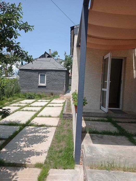 Продам Дом-3 комн. р-он Космос, 68/34/25-кухня гост евроремонт, мебель