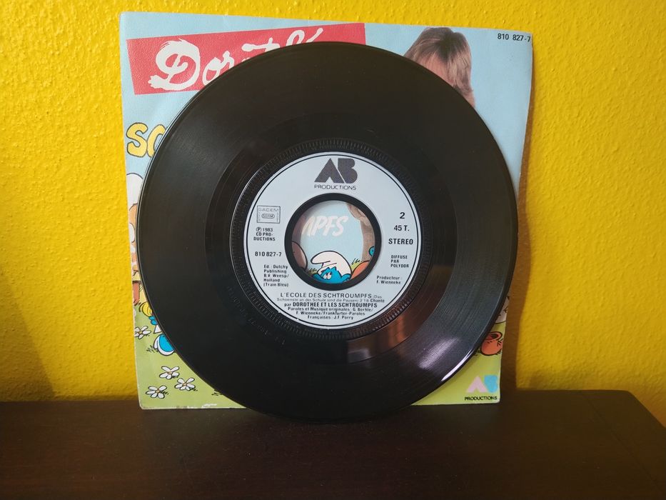 Antigo Single em Vinil dos Estrumfes em francês