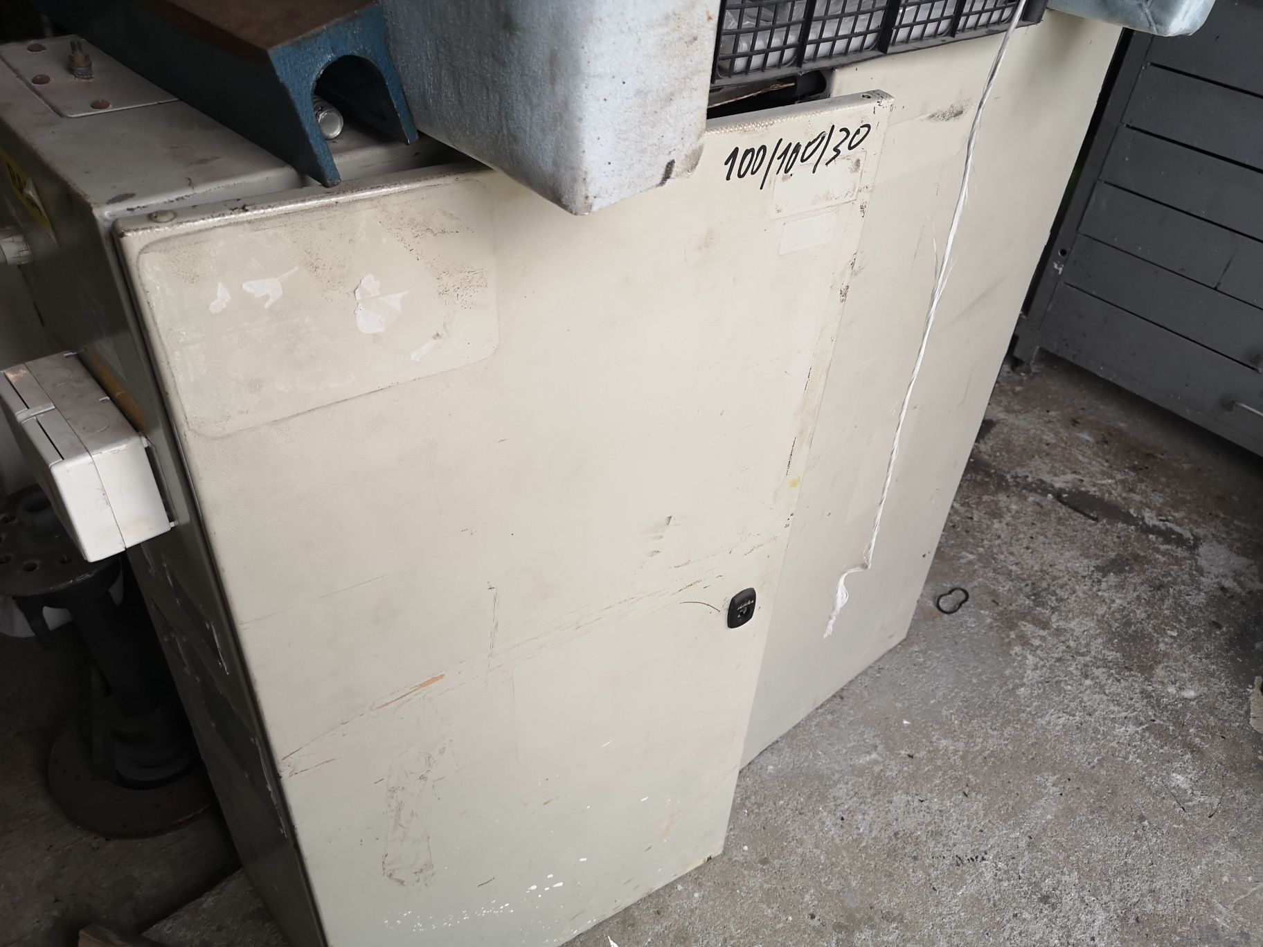 Szafy elektryczne rozdzielnice wybór 60x60