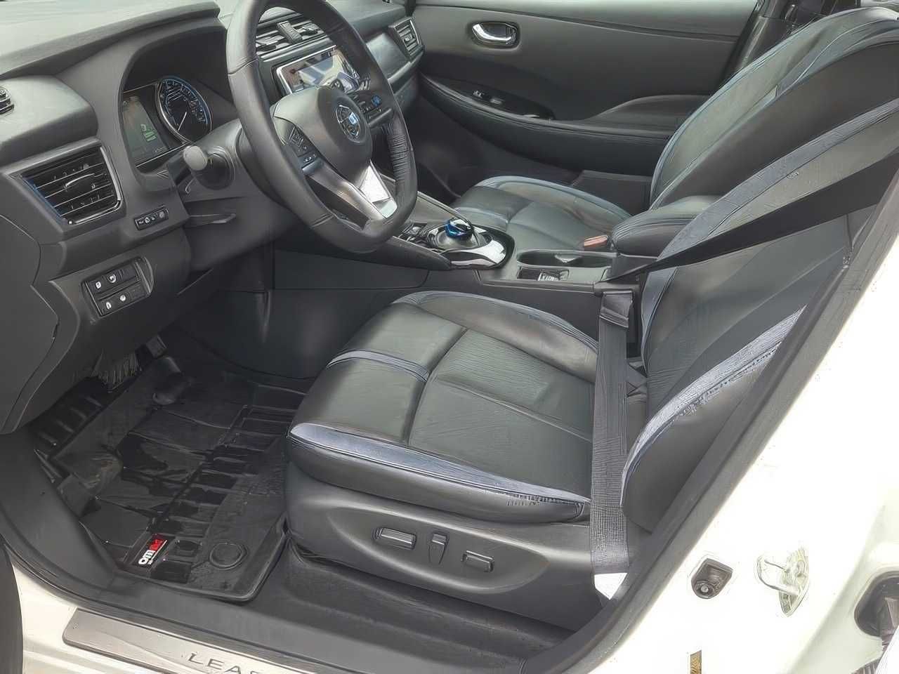 2022 Nissan LEAF SL PLUS