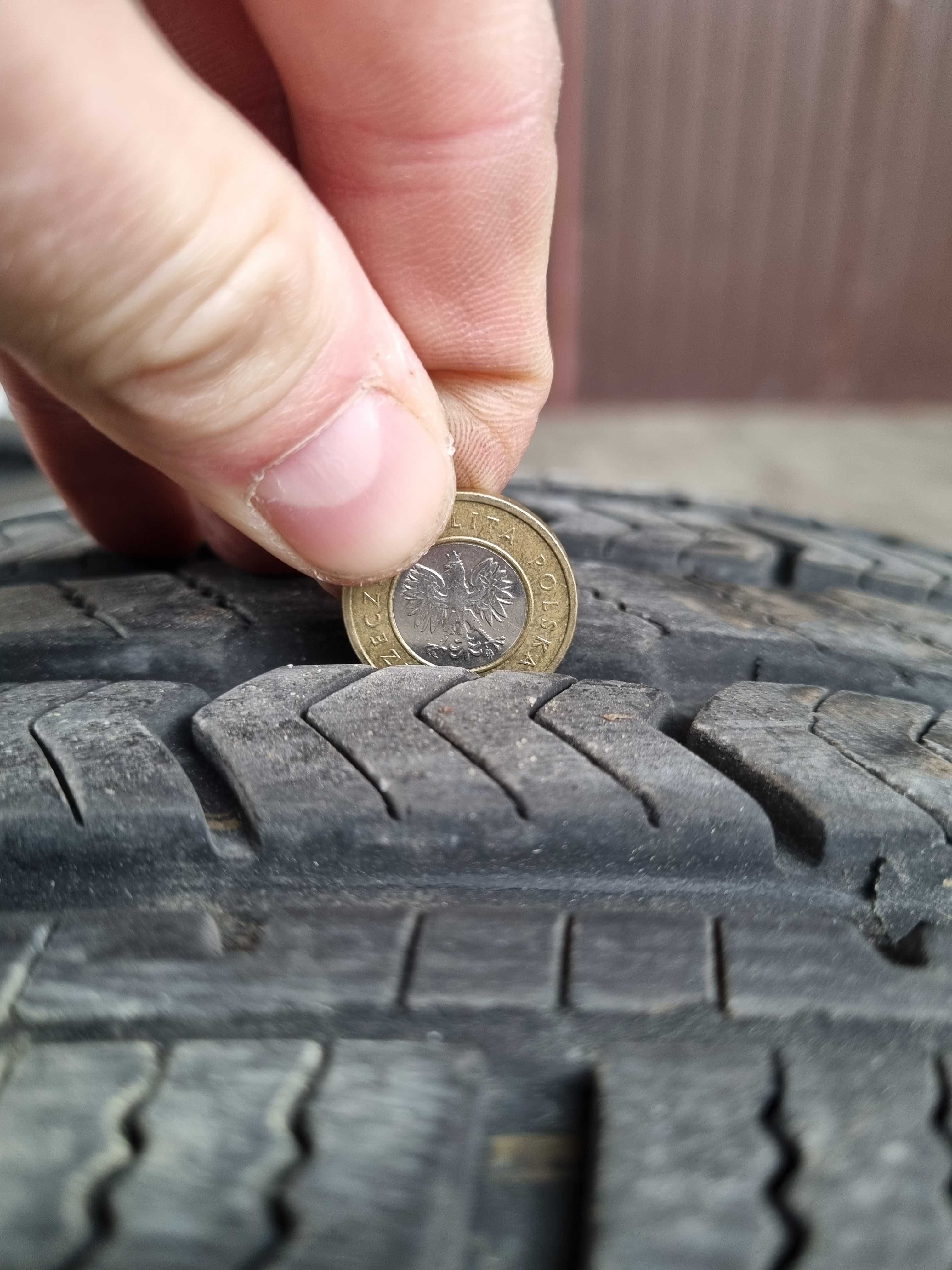 Koła Torque 215/65/R16 98H Wielosezon z czujnikami TPMS do Sienna XL20