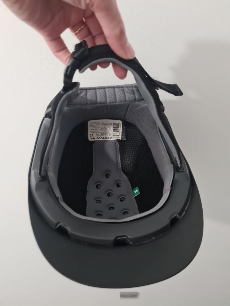 Toczek,Kask jeździecki 54 cm
