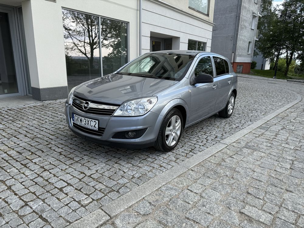 Opel Astra H 1.6 benzyna Zadbana