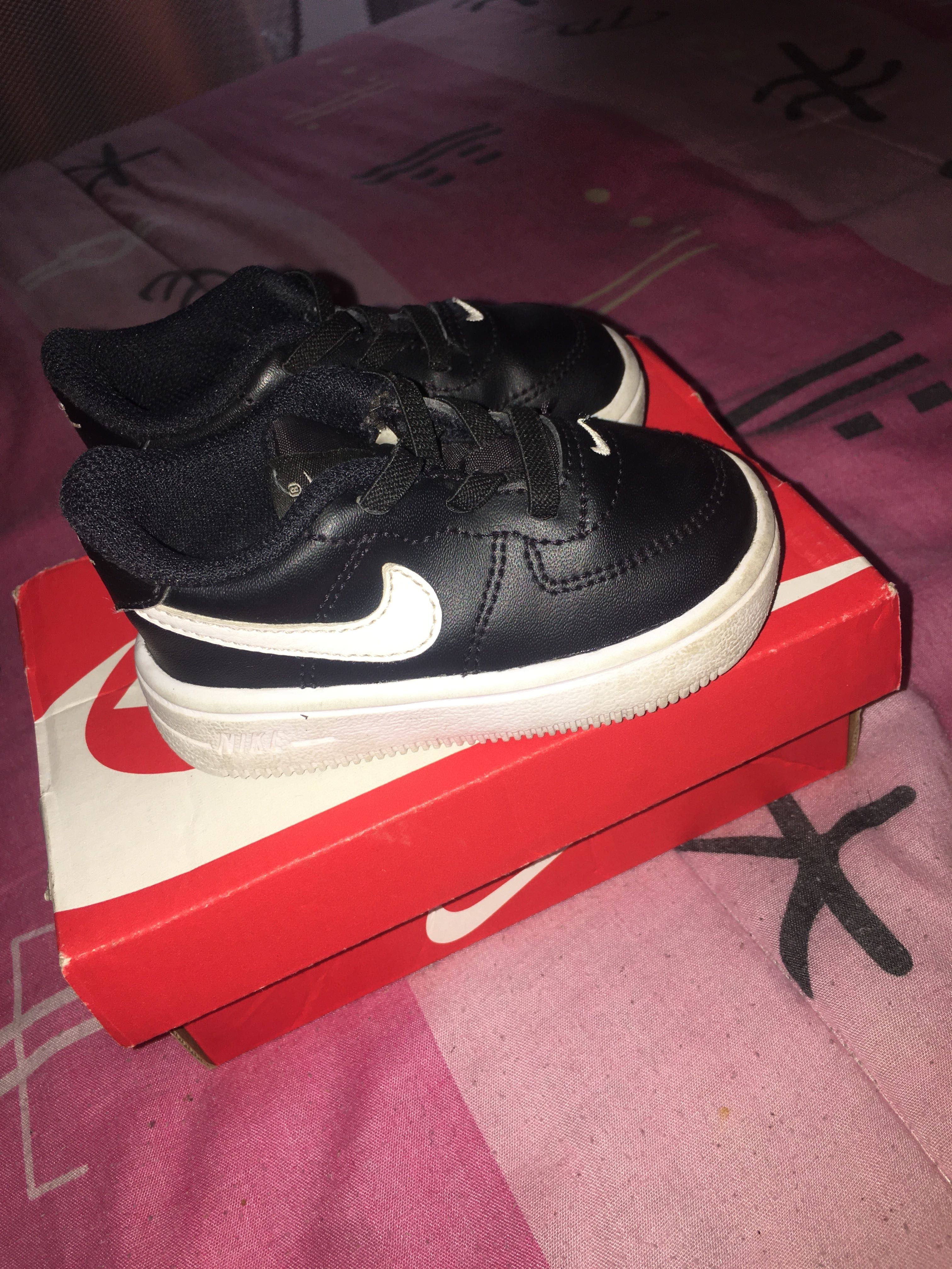 Vendo tenis de bebe