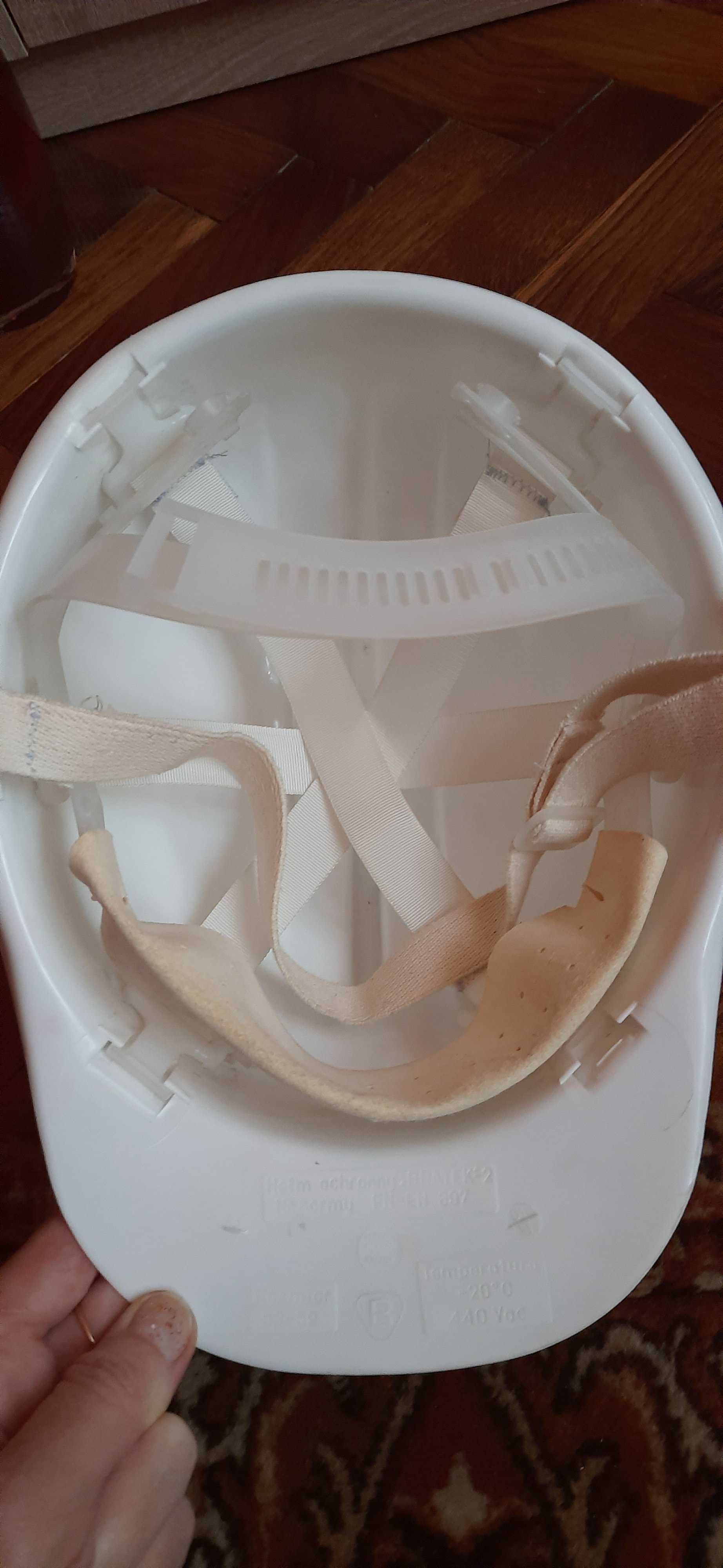 Kask Boba budowniczego do skrzynki z narzedziami z innego ogloszenia